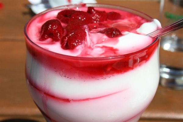 Yogurt de fresa — por kg