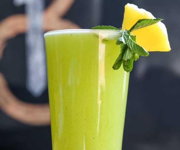 [1689983934740267-Li0j] AGUA DE PIÑA CON HIERBABUENA